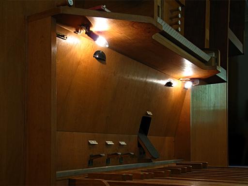 Umbau Glühlampen auf LEDs an Holzgehäuse